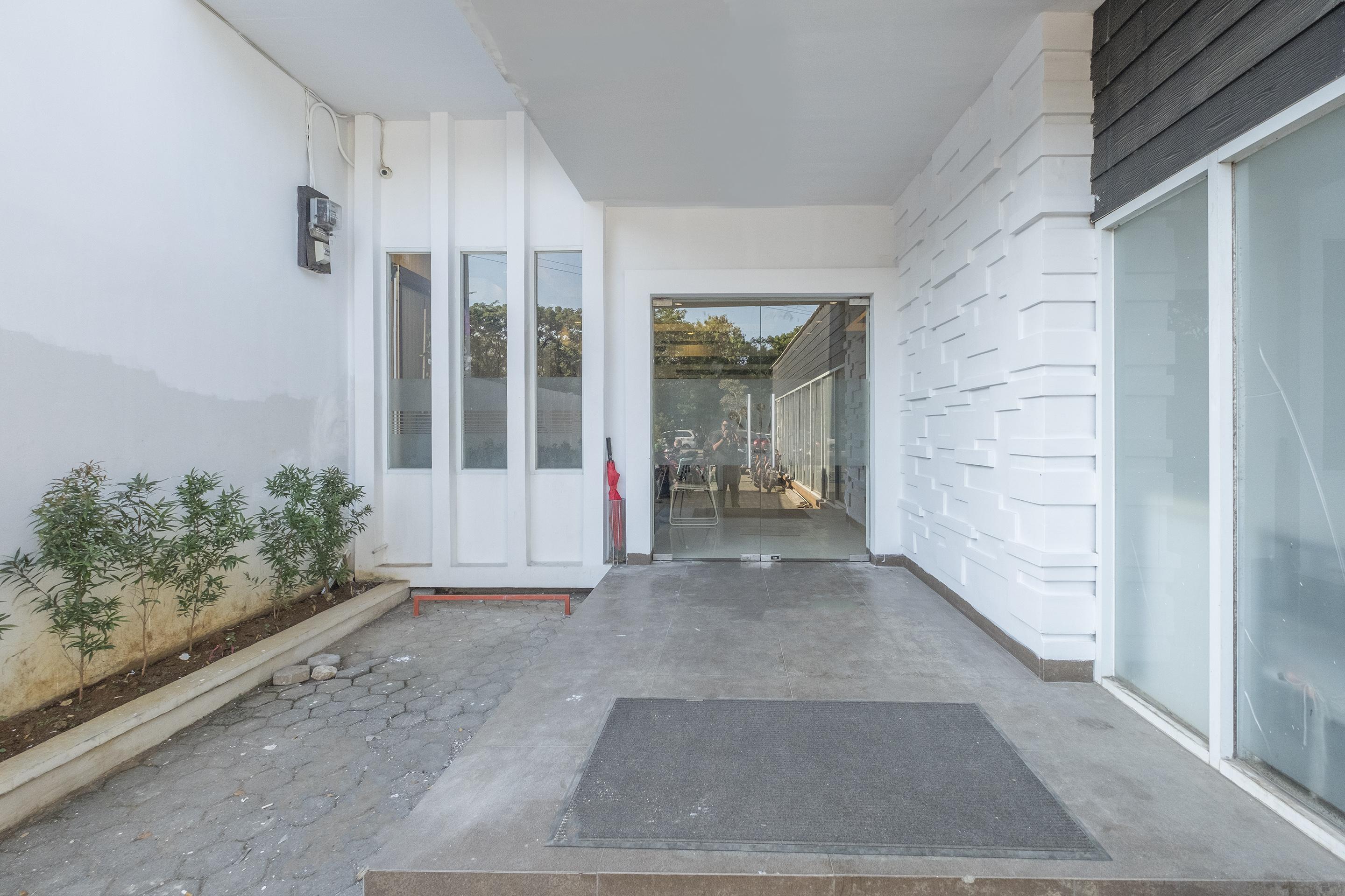 Oyo 1314 Wijaya Inn Makassar Exterior photo