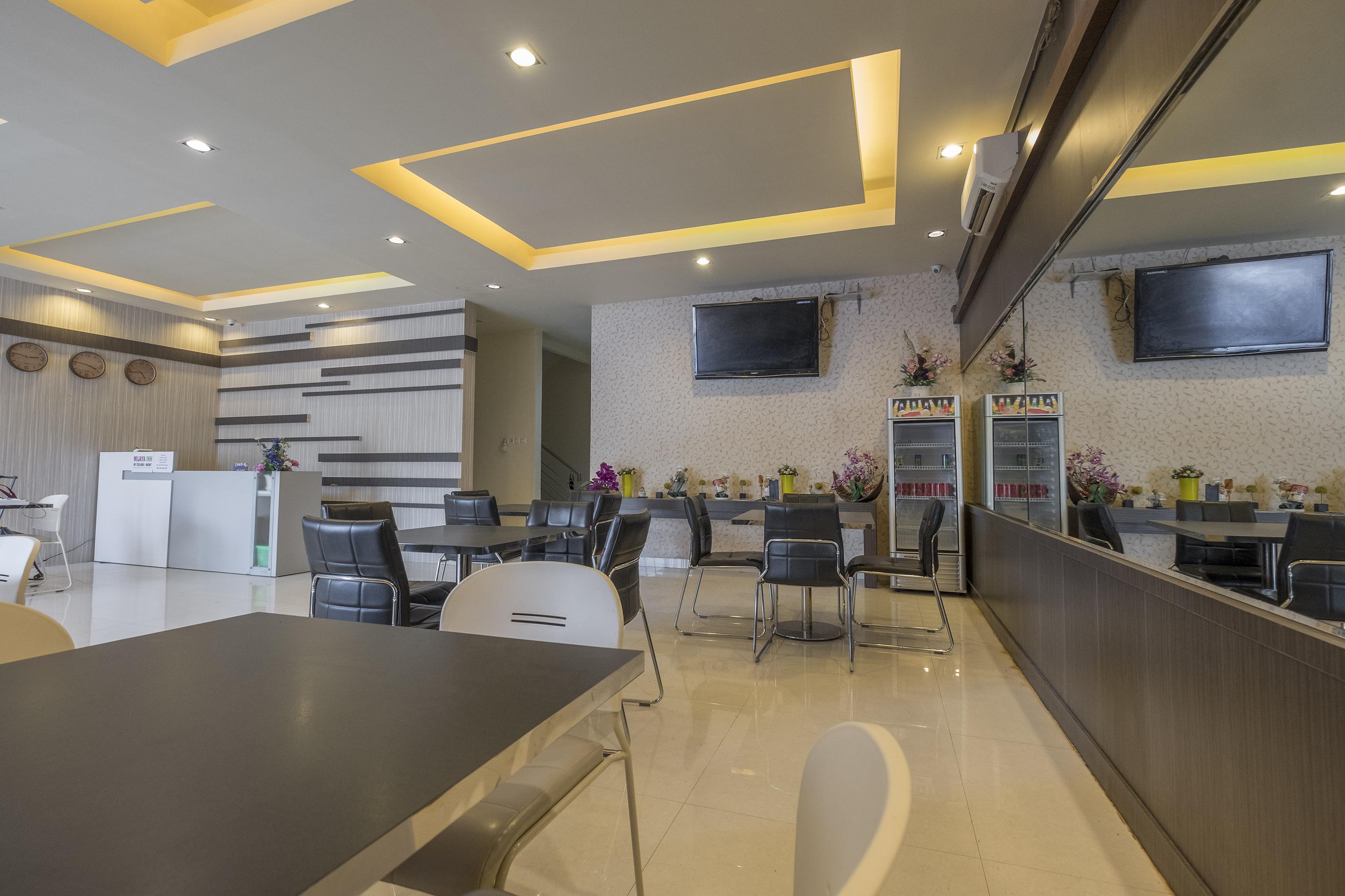Oyo 1314 Wijaya Inn Makassar Exterior photo