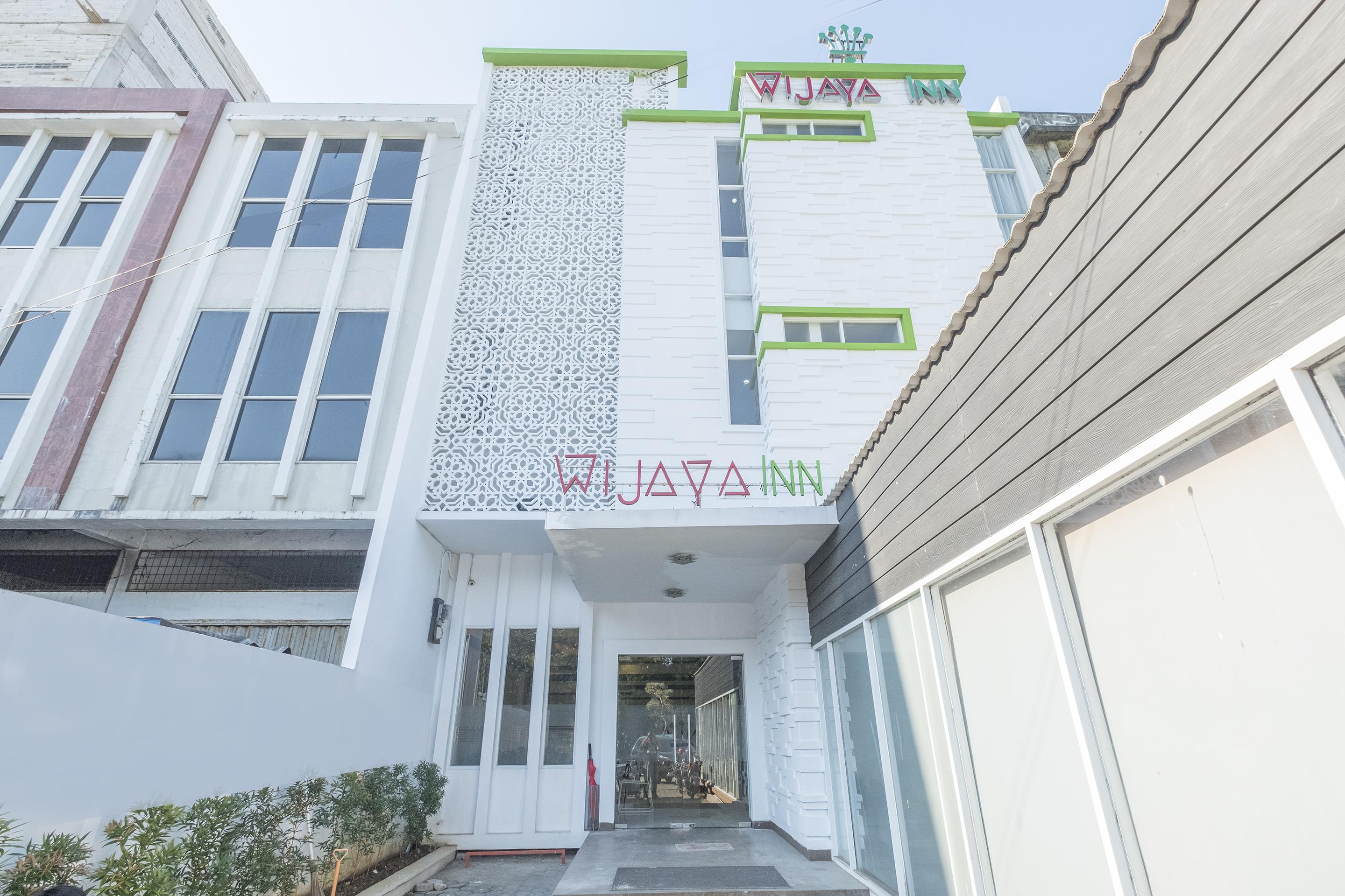 Oyo 1314 Wijaya Inn Makassar Exterior photo